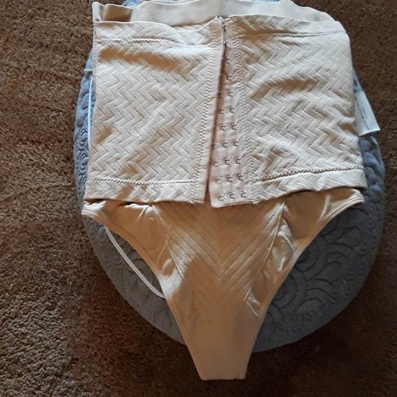 Thong Waist Trainer Tummy Control - Picture 4 of 6